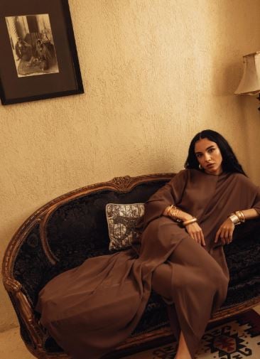 سلمي ابو ضيف في جلسة تصوير جديدة