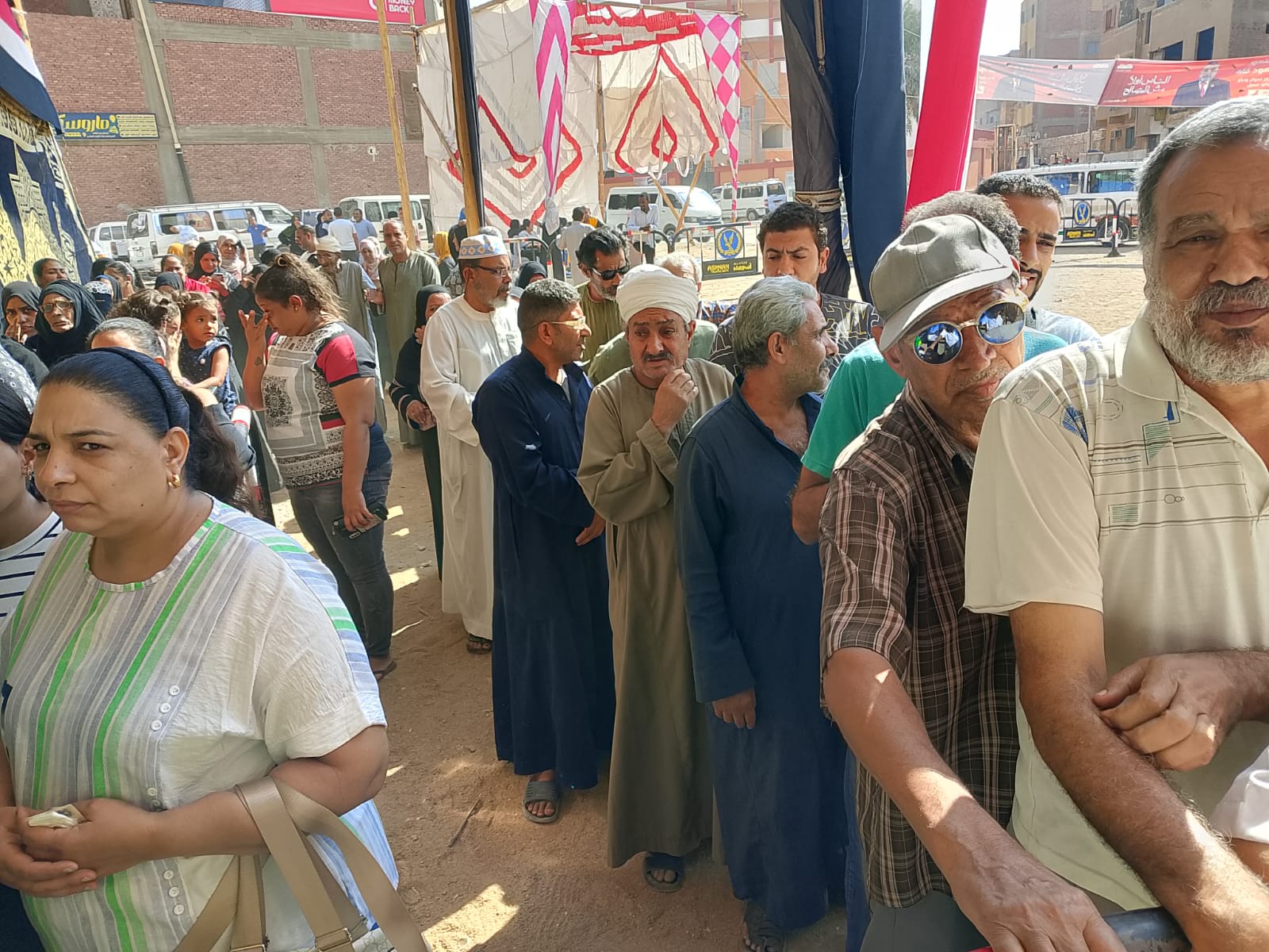 احد أكبر لجان الانتخابات بمدينةأسوان 