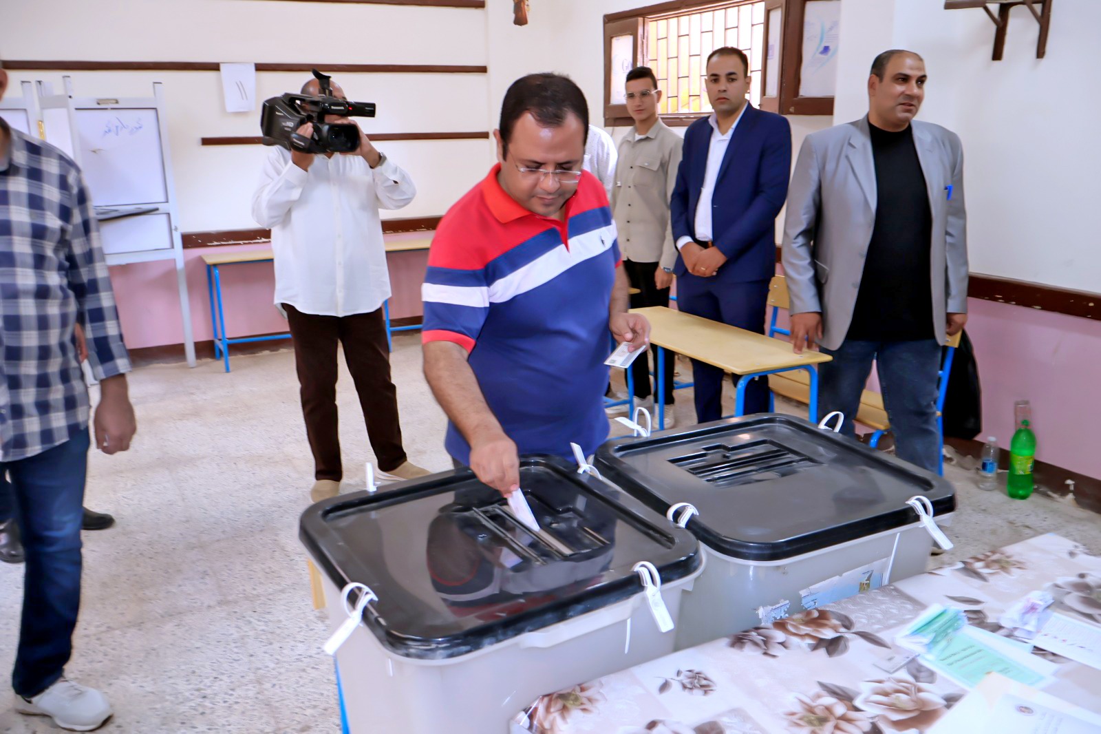 إقبال للناخبين 