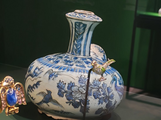 معرض مجوهرات قصائد الطيور (13)