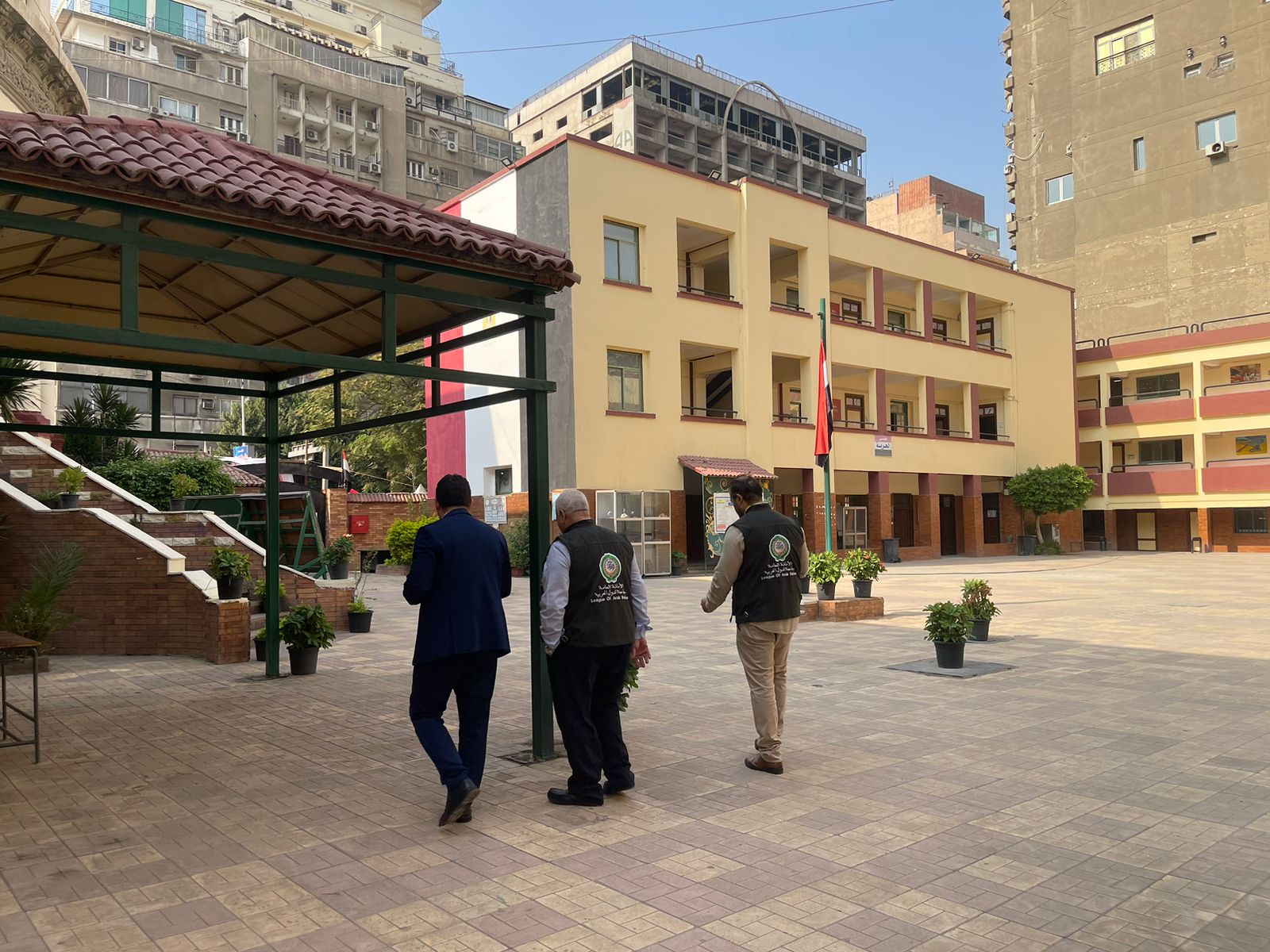 بعثة من جامعة الدول العربية تتابع سير انتخابات مجلس النواب بمحافظة الجيزة