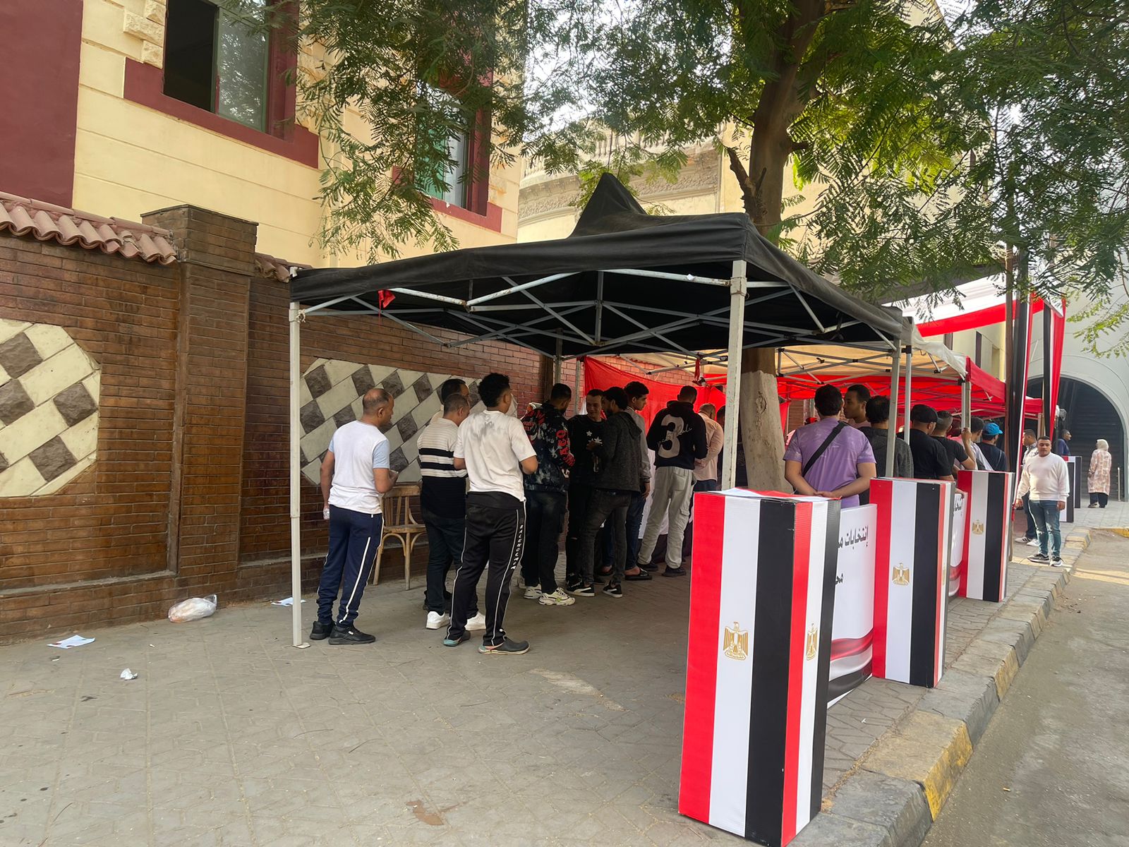 توافد الناخبين على لجان الدقى