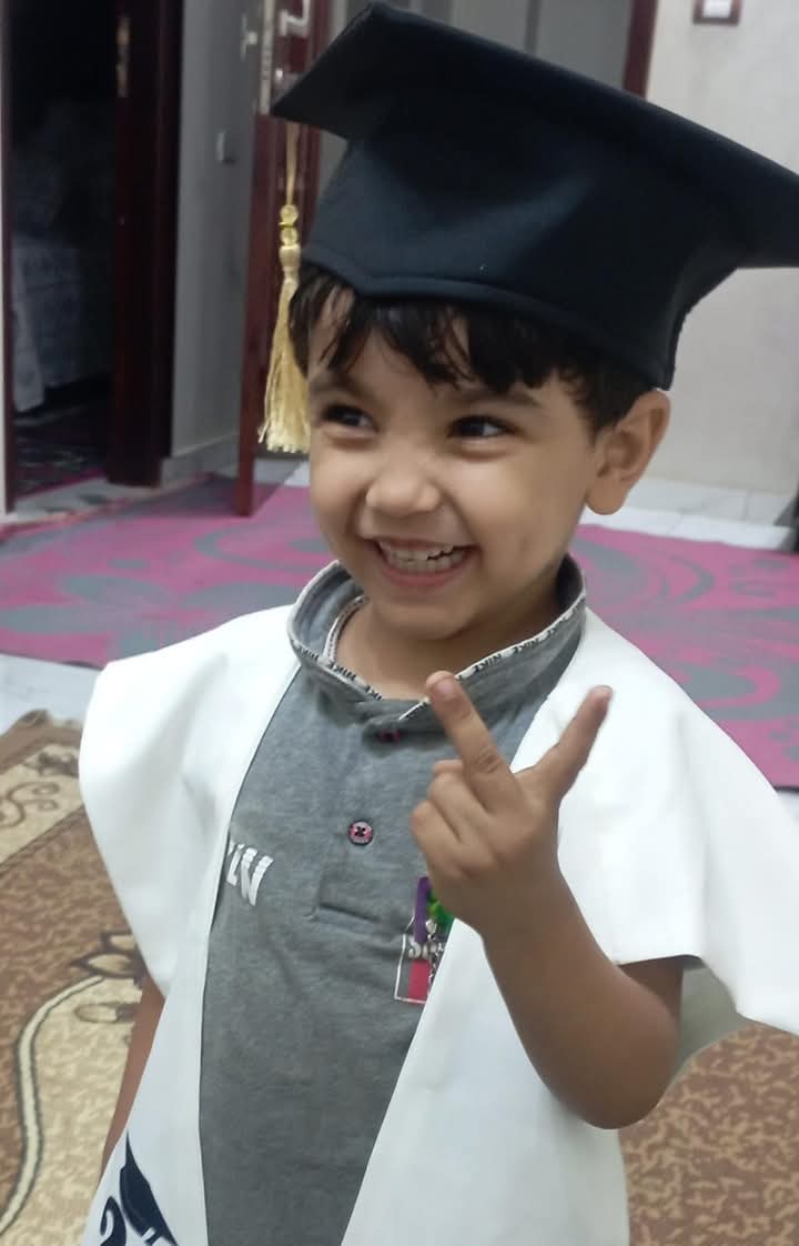 الطفل المصاب  (1)