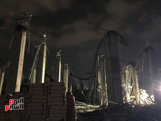 انهيار-سقف-مصنع-تحت-الانشاء-(6)