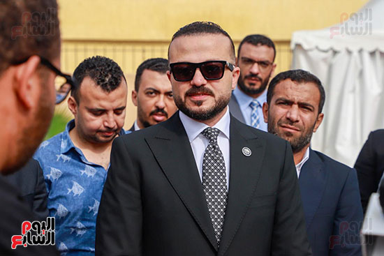 محمد الجارحى يدلى بصوته الانتخابى بالمدرسة اليابانية بالشيخ زايد (19)