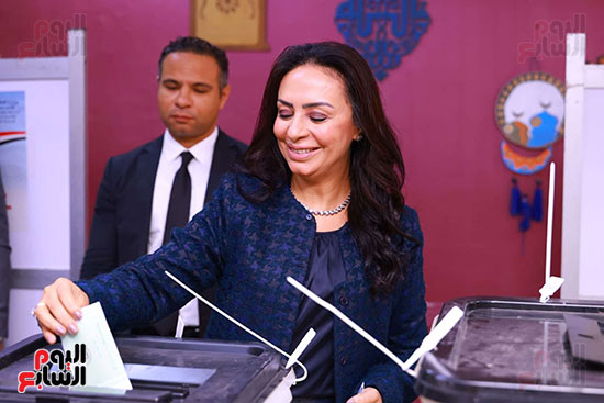 وزيرة التضامن تدلي بصوتها في انتخابات النواب (6)