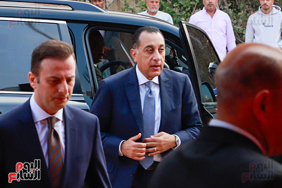 رئيس الوزراء يدلى بصوته فى انتخابات مجلس النواب (3)