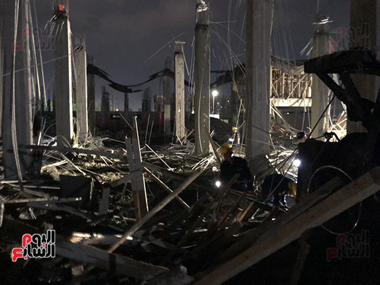 انهيار-سقف-مصنع-تحت-الانشاء-(9)