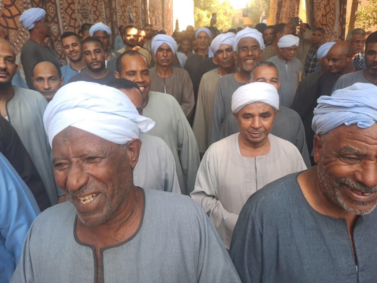 توافد على لجان المحرص في ملوي (2)