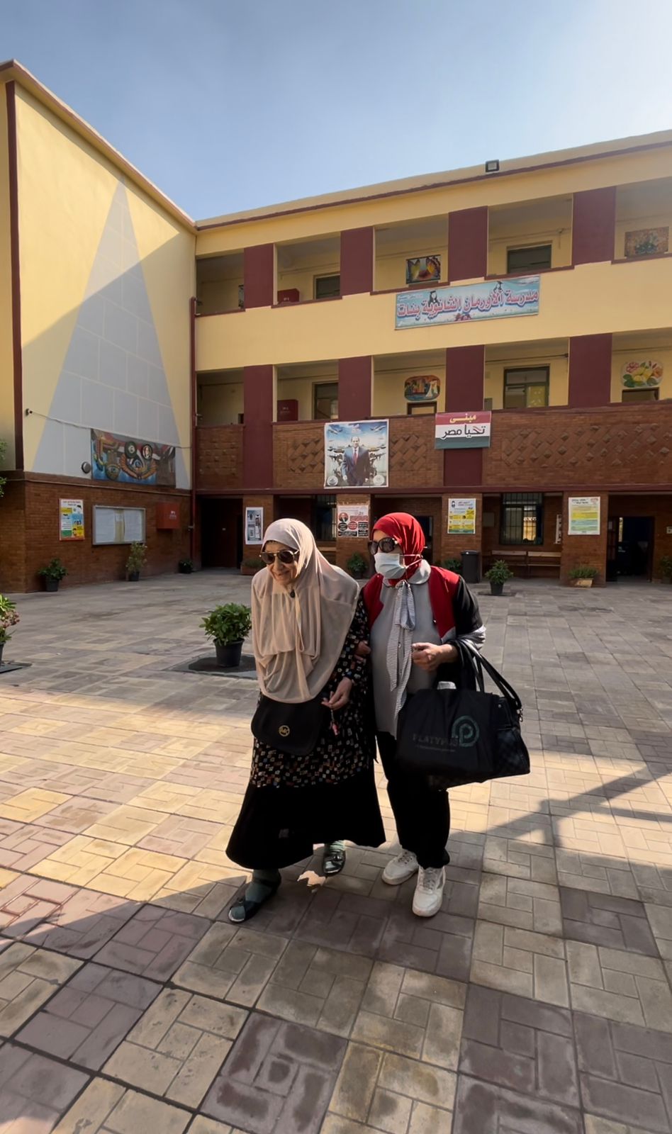 مسنة تشارك فى انتخابات مجلس النواب 2025