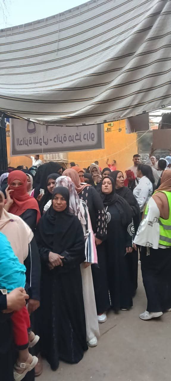 طوابير ناخبات بمدينة دراو طوابير ناخبات بمدينة دراو