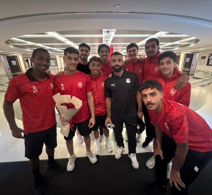 منتخب البحرين مع محمد صلاح منتخب البحرين مع محمد صلاح