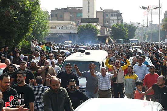 أهالي إمبابة يشيعون إسماعيل الليثي أهالي إمبابة يشيعون إسماعيل الليثي