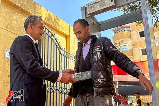 بوابات إلكترونية (3)