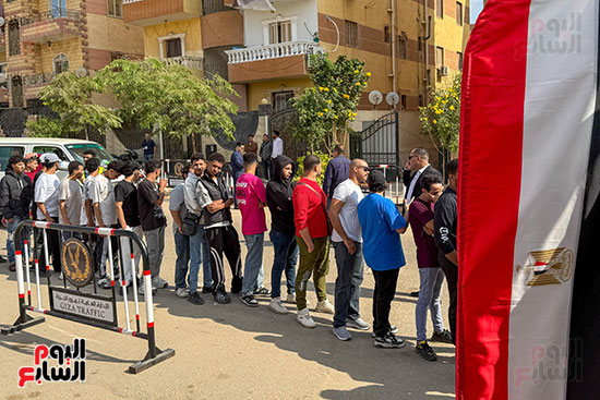 توافد الشباب (2)