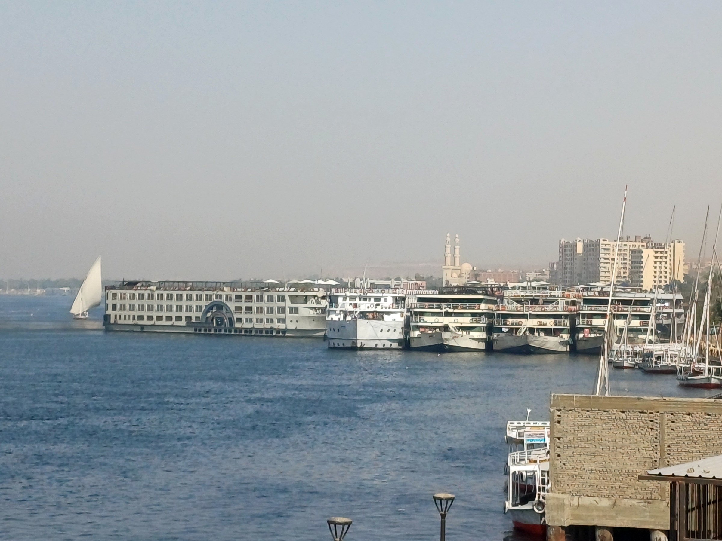 مرسى البواخر السياحية فى أسوان