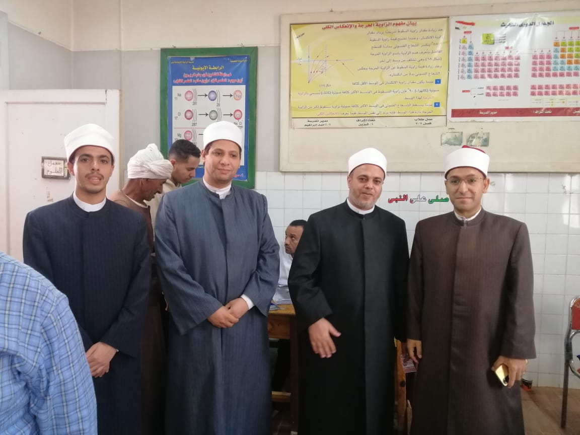 أئمة الأوقاف في مقدمة المشاركين في انتخابات النواب أئمة الأوقاف في مقدمة المشاركين في انتخابات النواب