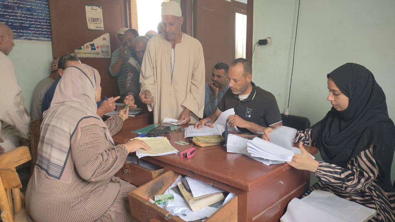 صرف الاسمدة بالجمعيات بكارت الفلاح صرف الاسمدة بالجمعيات بكارت الفلاح