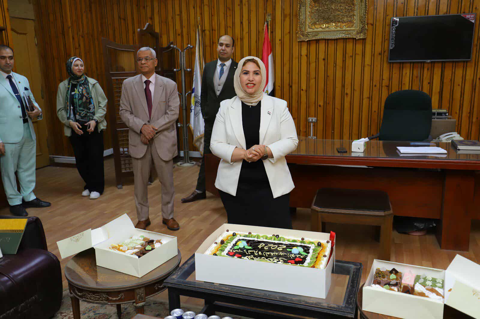 الدكتورة شيماء عبدالغني عطاالله القائم بأعمال عميد الكلية خلال كلمتها