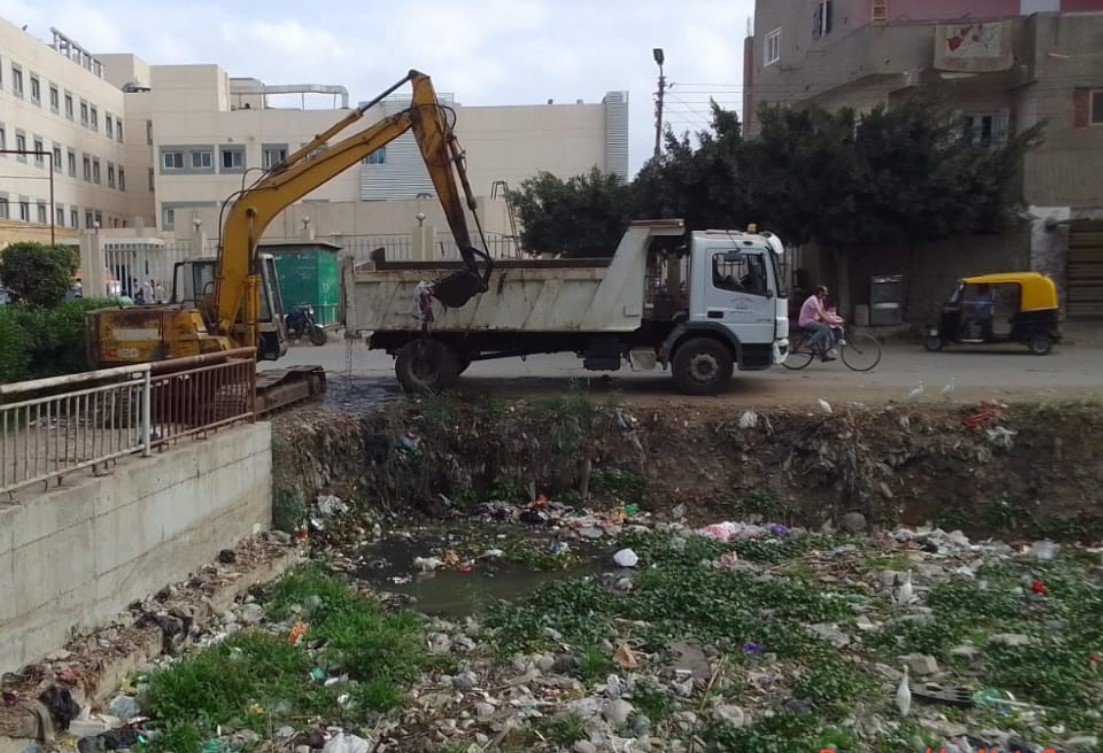 تطهير وتكريك مجاري مائي بقلين