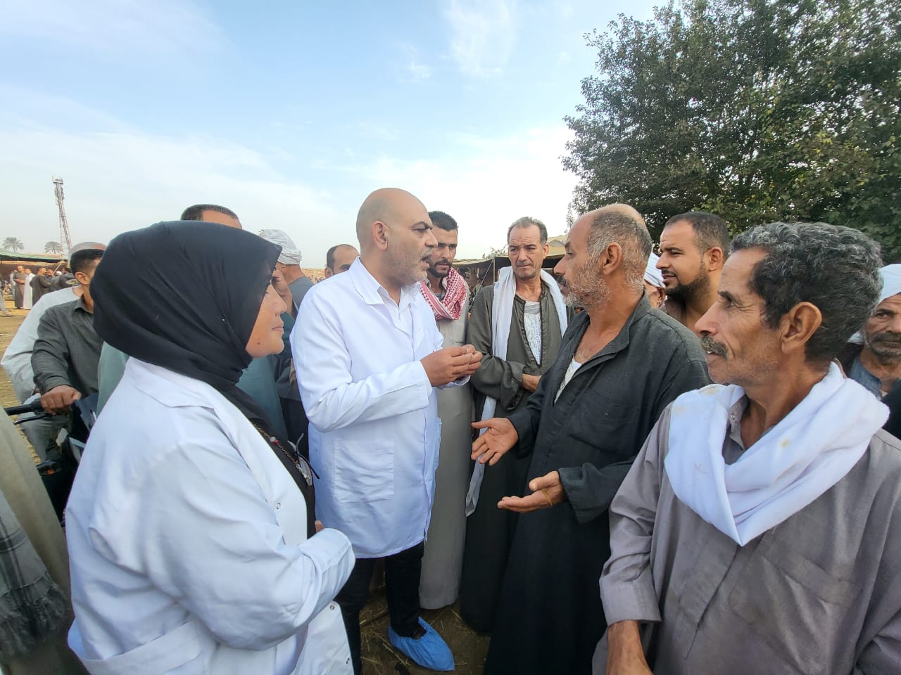 المتابعة مع المربين والتجار بالأسواق