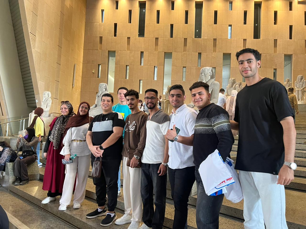 وفد جامعة كفر الشيخ خلال زيارته للمتحف