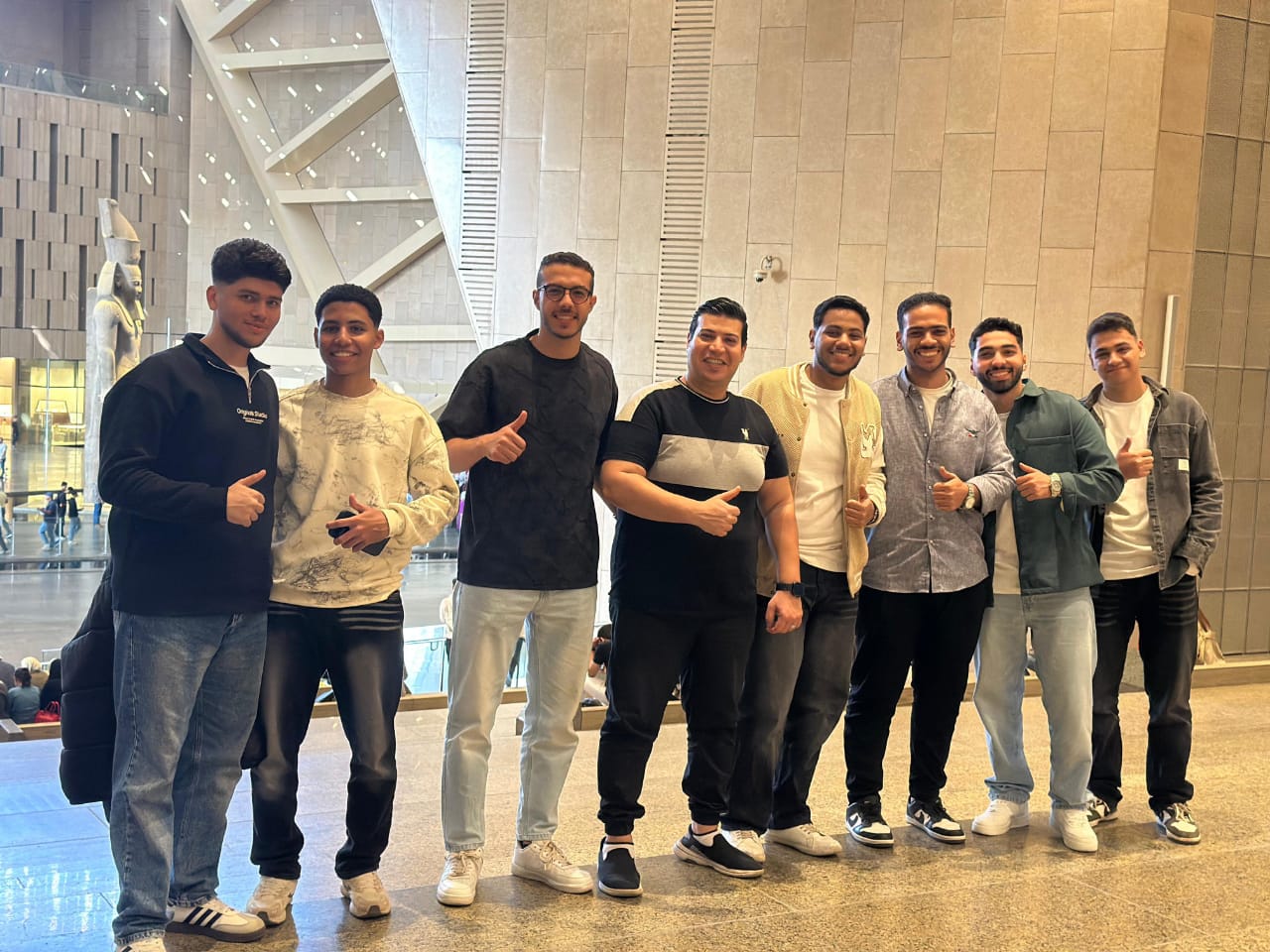 أول زيارة لطلاب جامعة كفر الشيخ للمتحف الكبير