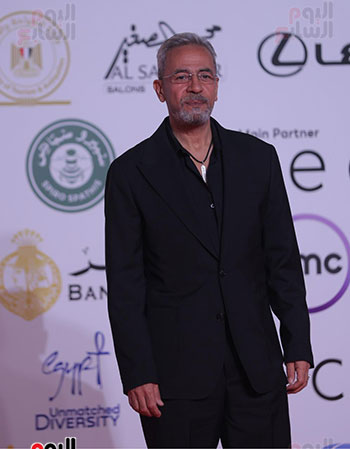 النجم صبرى فواز