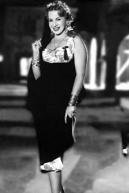 هند رستم بالملاية اللف