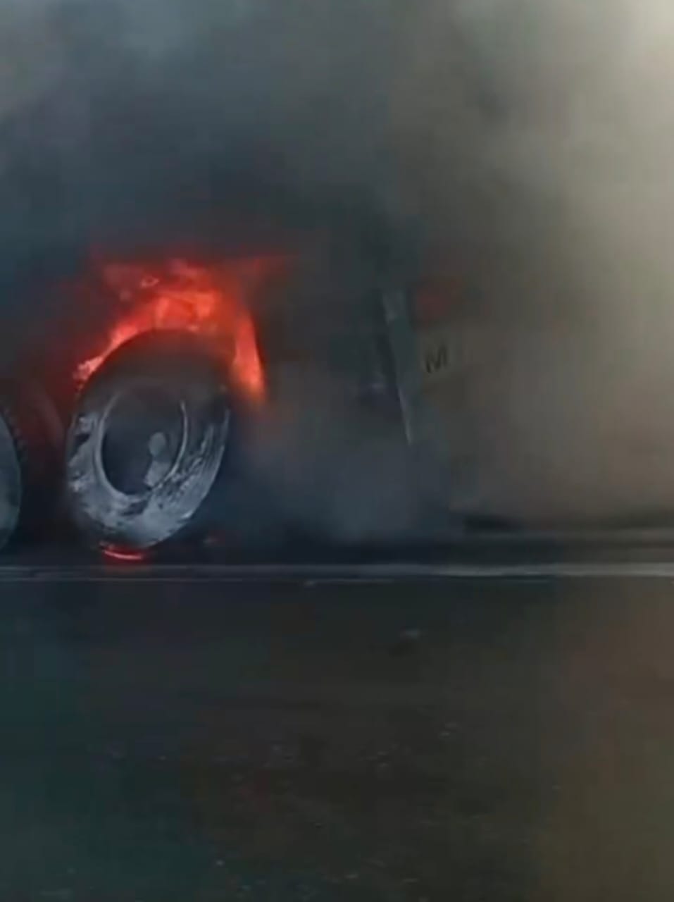 حريق الإطارات حريق الإطارات