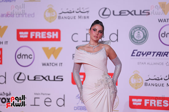 درة في مهرجان القاهرة