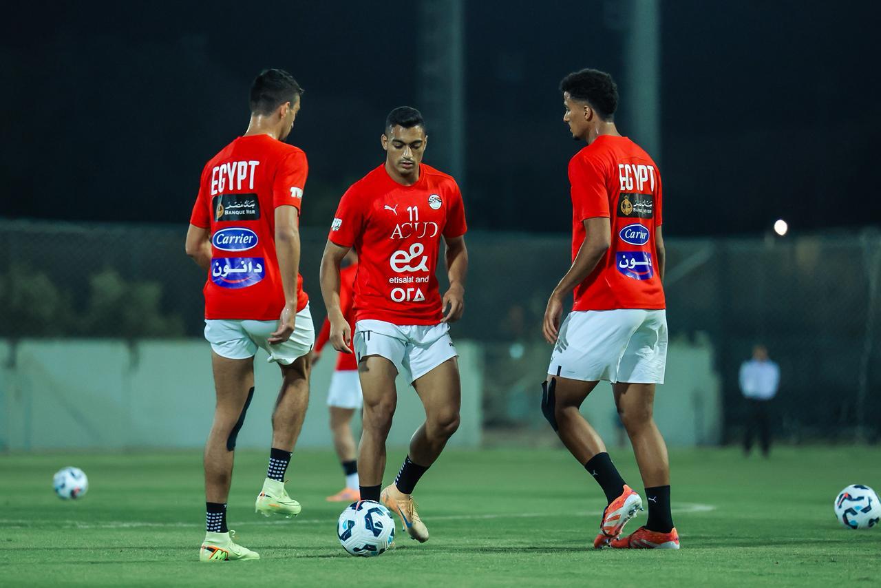 مران منتخب مصر الأول استعدادا لمواجهة أوزباكستان (2)
