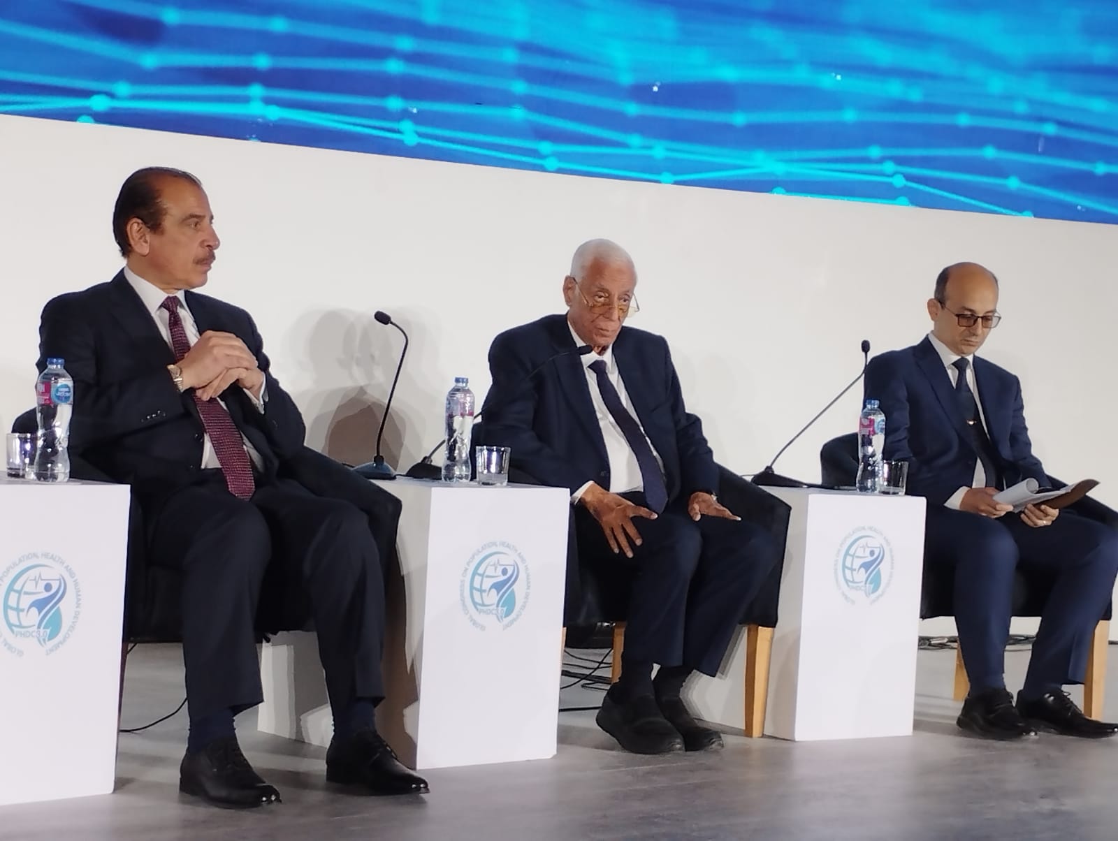 نائب رئيس الوزراء والدكتور  حسام موافي والدكتور راضى حماد