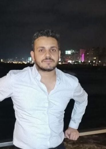 اخر صورة للمهندس المجني عليه