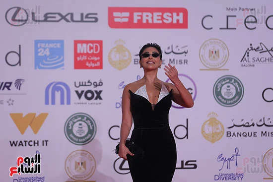 الفنانة ميس حمدان