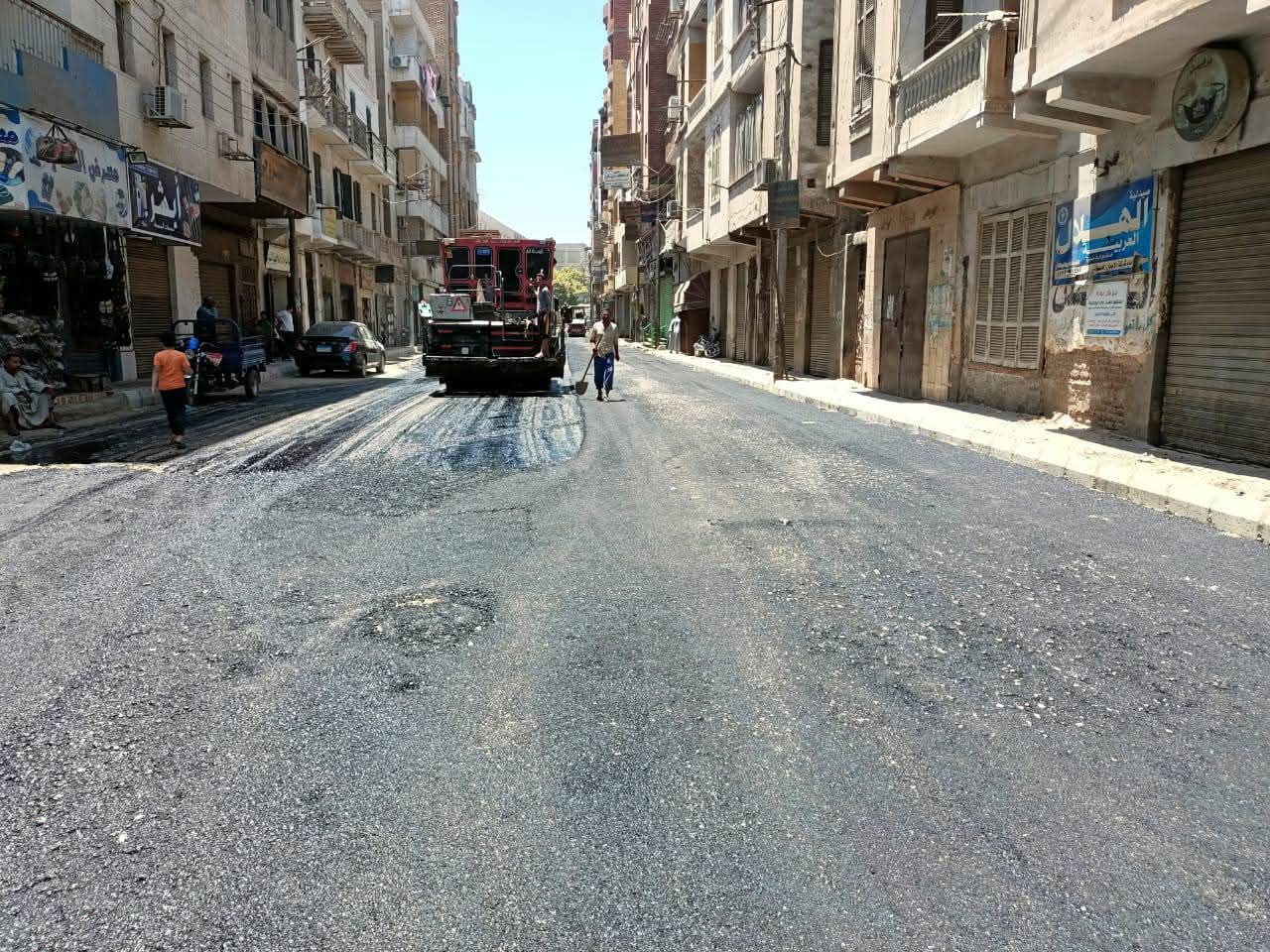 رصف طرق بنجع حمادي (1)