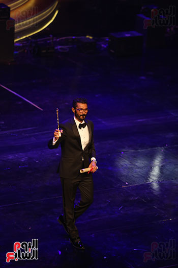 النجم-المصري-العالمي-خالد-النبوي-أثناء-تكريمه-بمهرجان-القاهرة-(2)