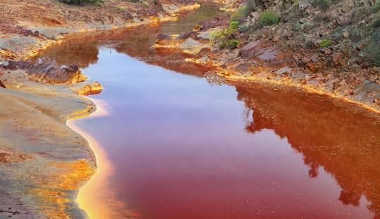 نهر اسبانيا نهر اسبانيا