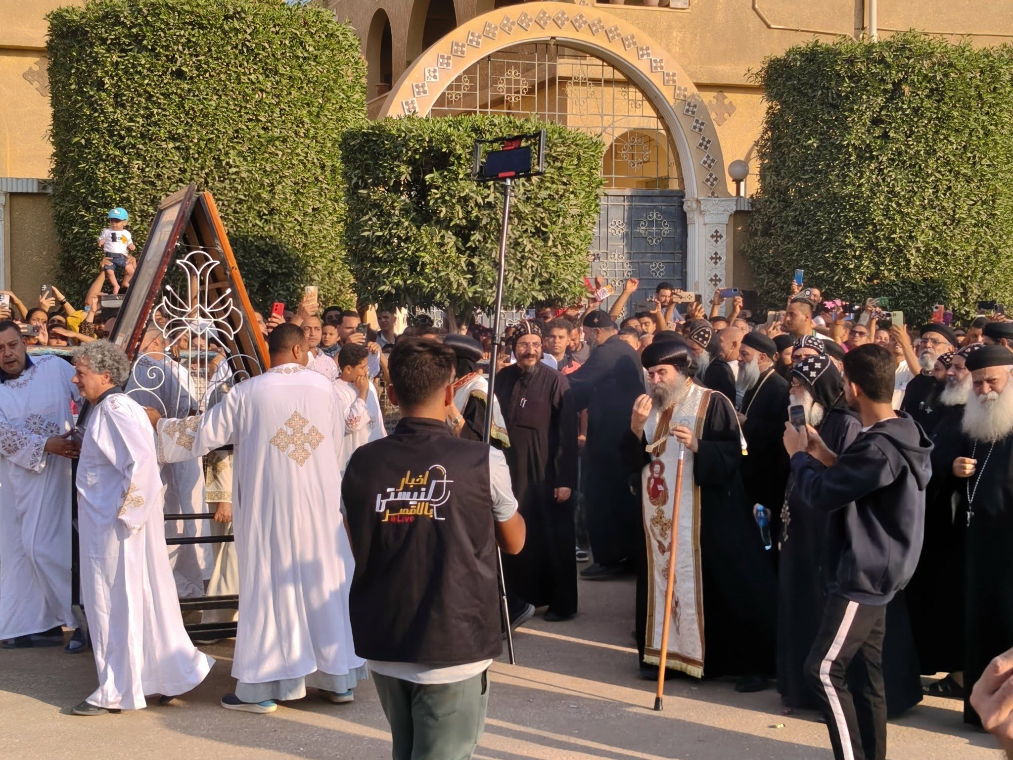 جانب من الزفة اليومية فى إحتفالات دير الشهيد مارجرجس في الرزيقات جانب من الزفة اليومية فى إحتفالات دير الشهيد مارجرجس في الرزيقات