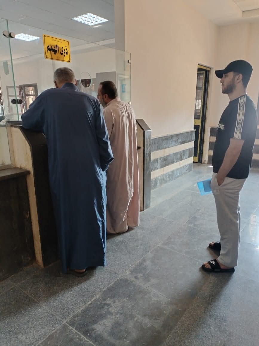 إقبال المواطنين بالمجمعات الخدمية إقبال المواطنين بالمجمعات الخدمية