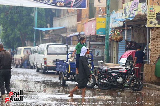 أجواء ممطرة تغمر شوارع العياط اليوم