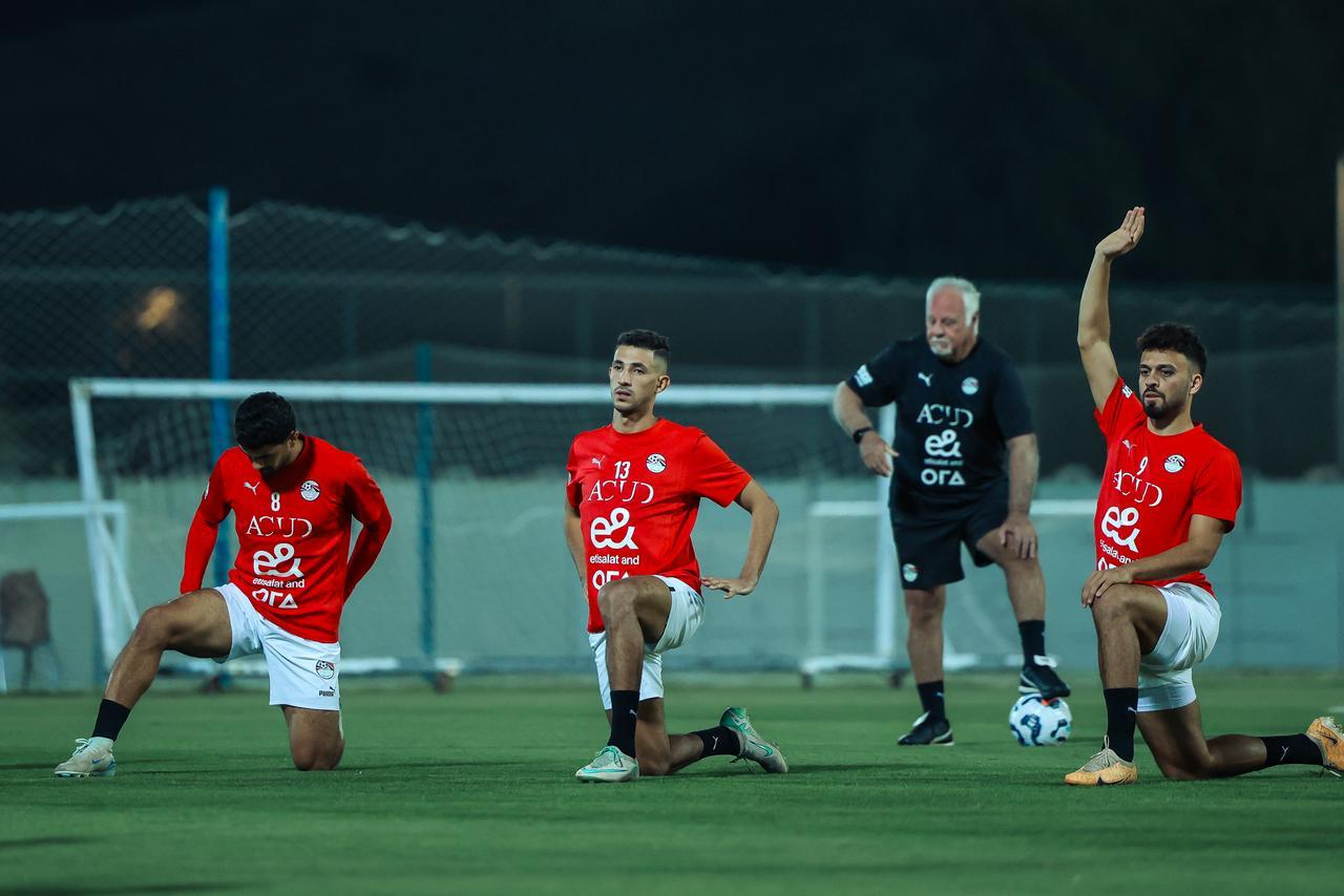 مران منتخب مصر الأول استعدادا لمواجهة أوزباكستان (7)