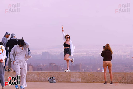 أهرامات الجيزة ترحب بالسائحين (9)