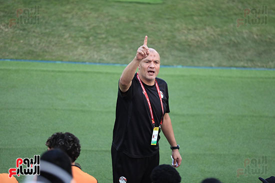 مدرب حراس مرمى الناشئين مدرب حراس مرمى الناشئين