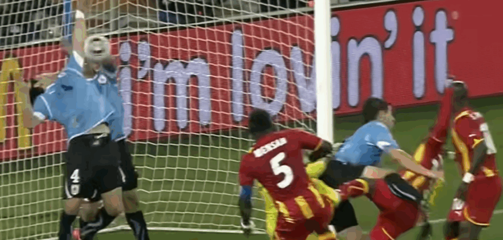 يد سواريز التي أوقفت حلم غانا