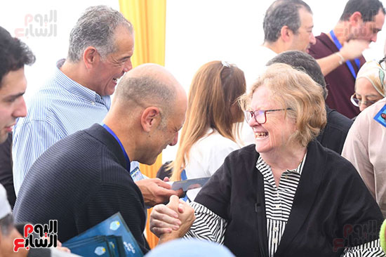 المنشاوي مع أعضاء هليوبوليس