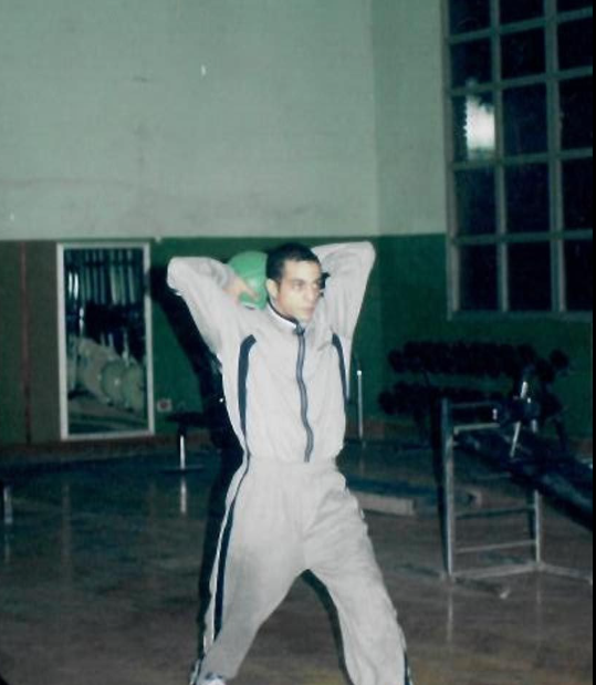 محمد صبرى نجم الزمالك السابق فى الجيم