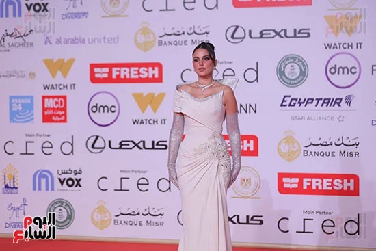 الفنانة درة الفنانة درة