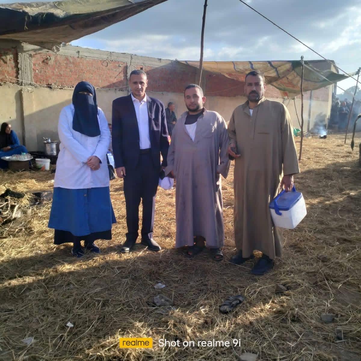 لجنة من طب بيطري كفر الشيخ بسوق الماشية لتطعيم الماشية وتنظيم ندوات توعية