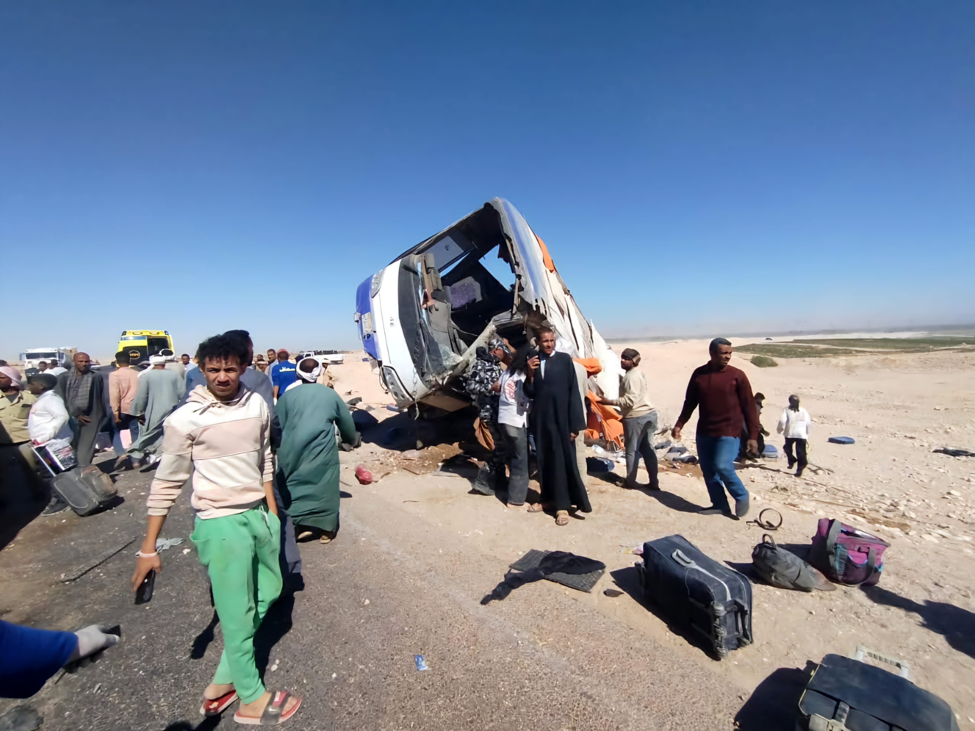 مكان الحادث بالطريق الصحراوى 